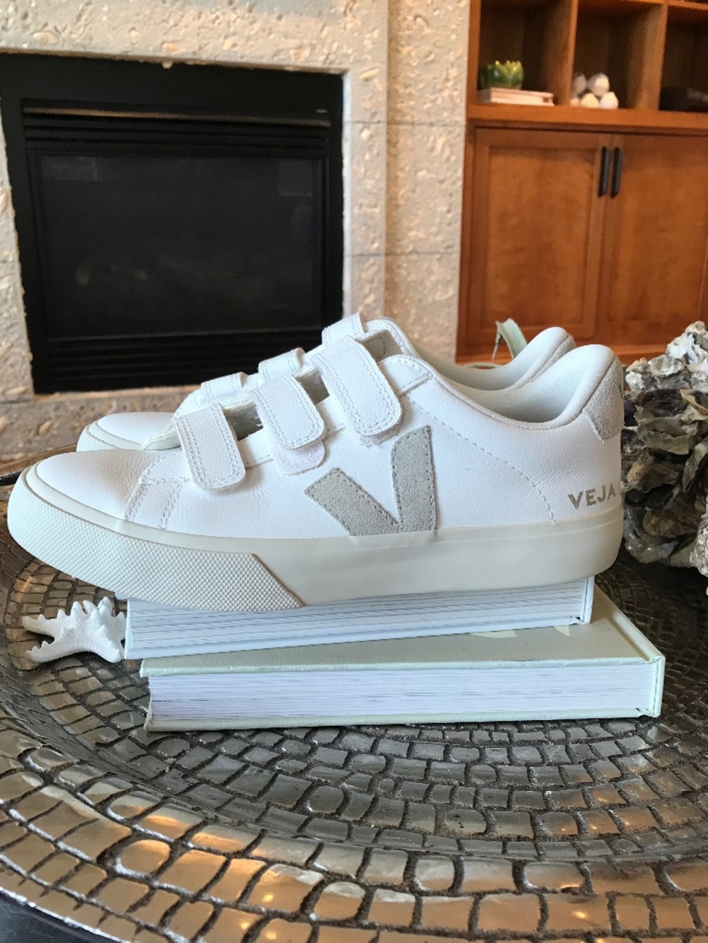 VEJA RECIFE VELCRO STRAPS CHROME FREE LEATHER WHITE NATURAL - Picture 5 of 16